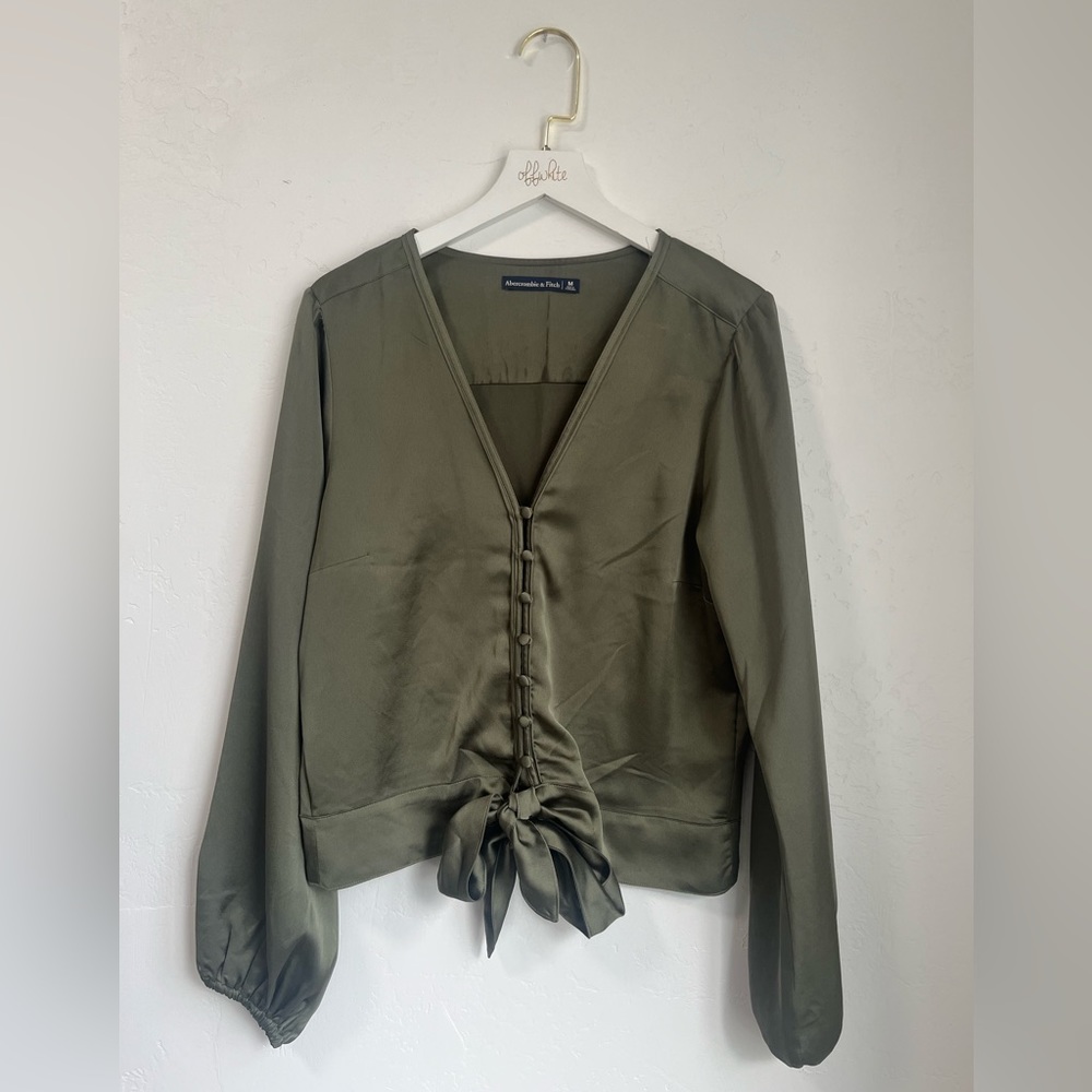Abercrombie & Fitch Tie Front Button Down Blouse Top Green Satin Puff Sleeve.